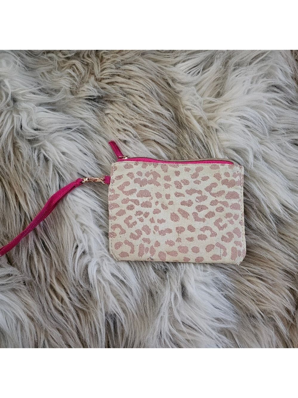 Betsey Johnson Mini Wristlet - Picture 2 of 3